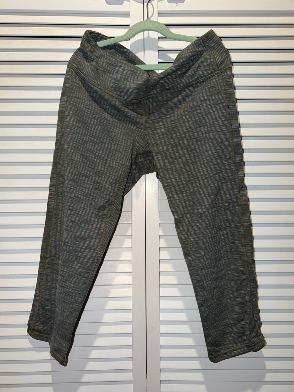 Athleta Girls Green-Gray Heather Leggings